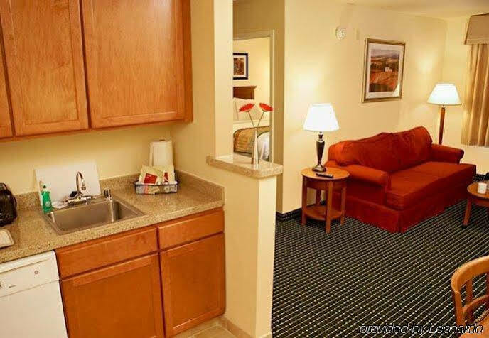 Towneplace Suites Thousand Oaks Ventura County Exterior photo